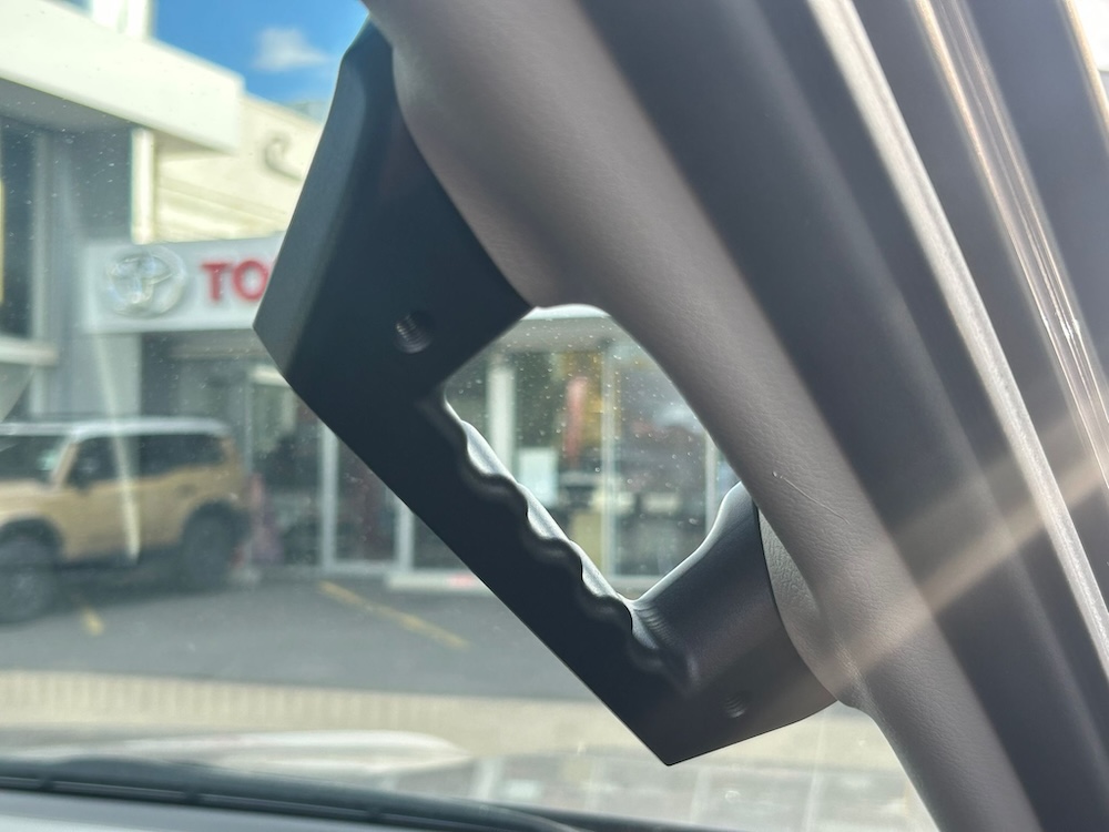 GrabTech-Integrated-Wireless-Grab-Handle-Switch-Panel-Australia-LC150-R3